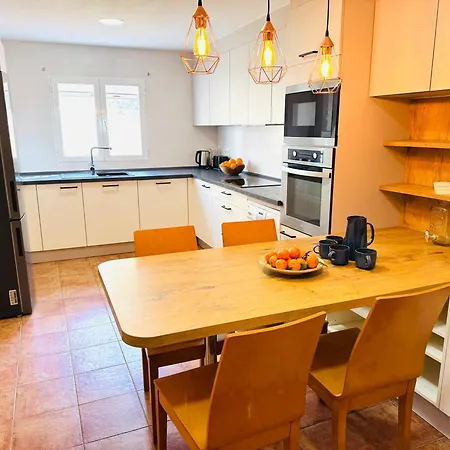 Spacious On Golf Course 木屋 阿尔啼