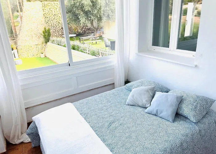 Spacious On Golf Course 샬레 *